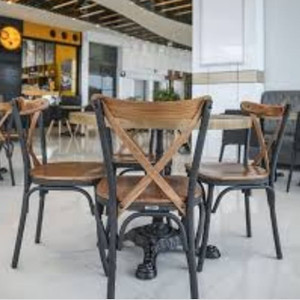 صندلی ناهارخوری تونت