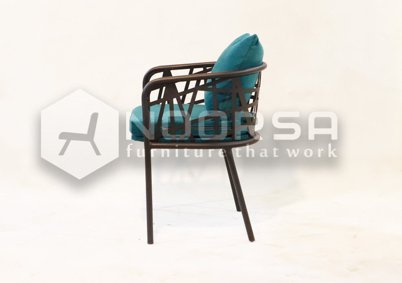 صندلی فلزی رستوران