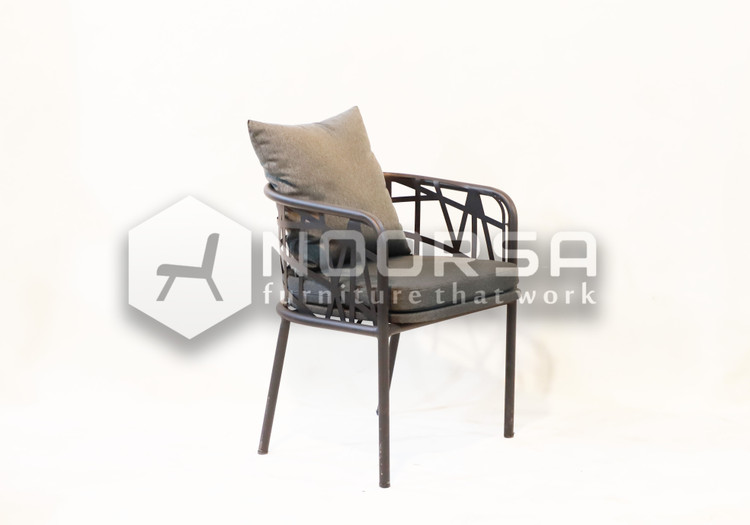 صندلی فلزی راحت