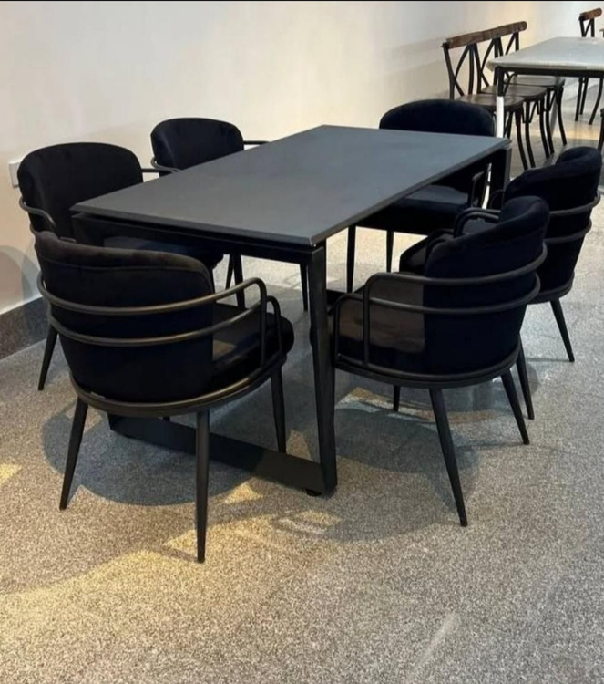 ست میز و صندلی پلانتر مناسب کافه و رستوران