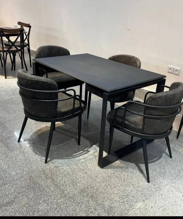 ست ۴ نفره میز و صندلی غذاخوری پلانتر با میز پروفیلی فلزی