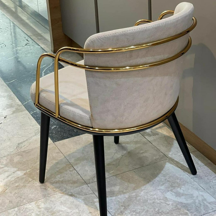 صندلی رستوران و کافه پلانتر با کفی فوم راحت