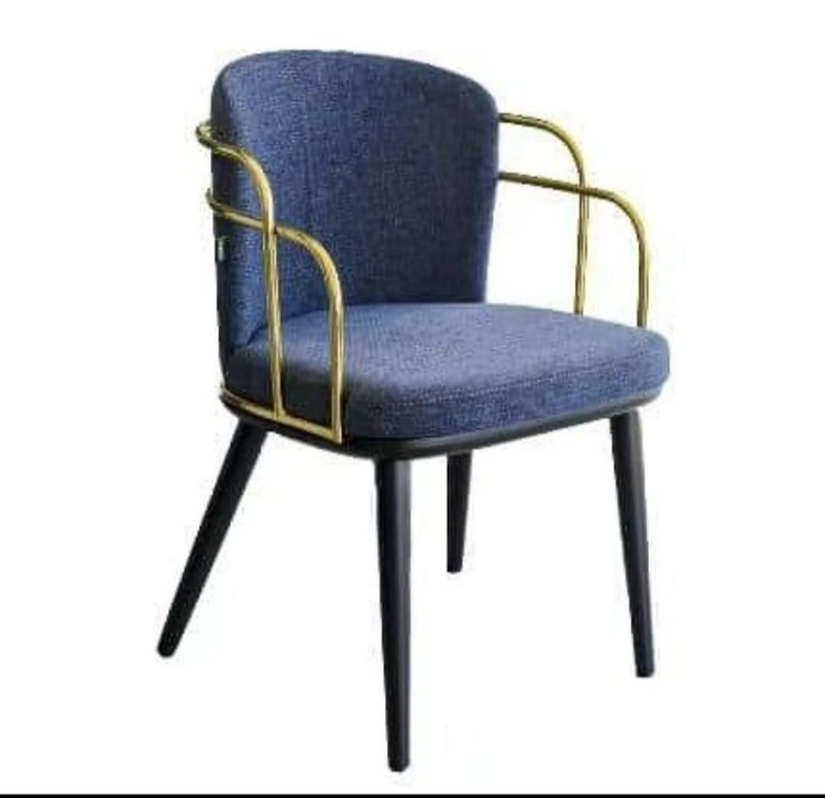 صندلی ناهارخوری لوکس پلانتر با دسته طلایی براق