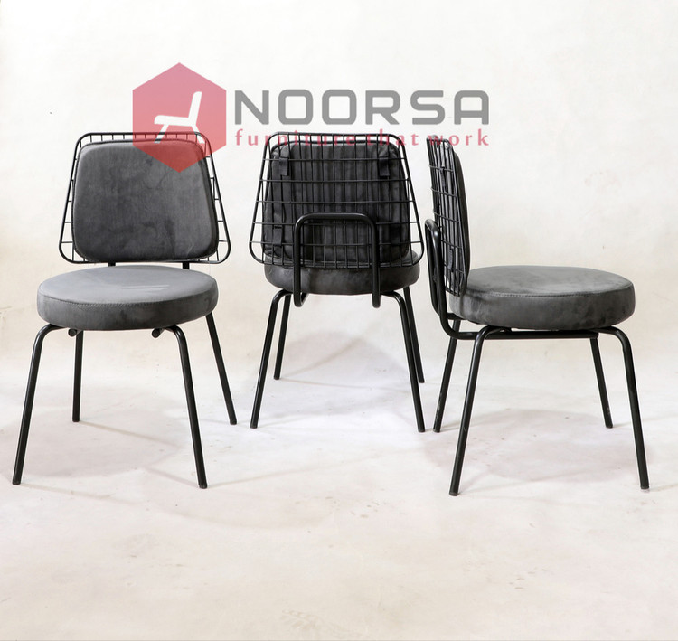 ست میز و صندلی ویلسون ۴ نفره با میز شاسی فلزی و طراحی ترند