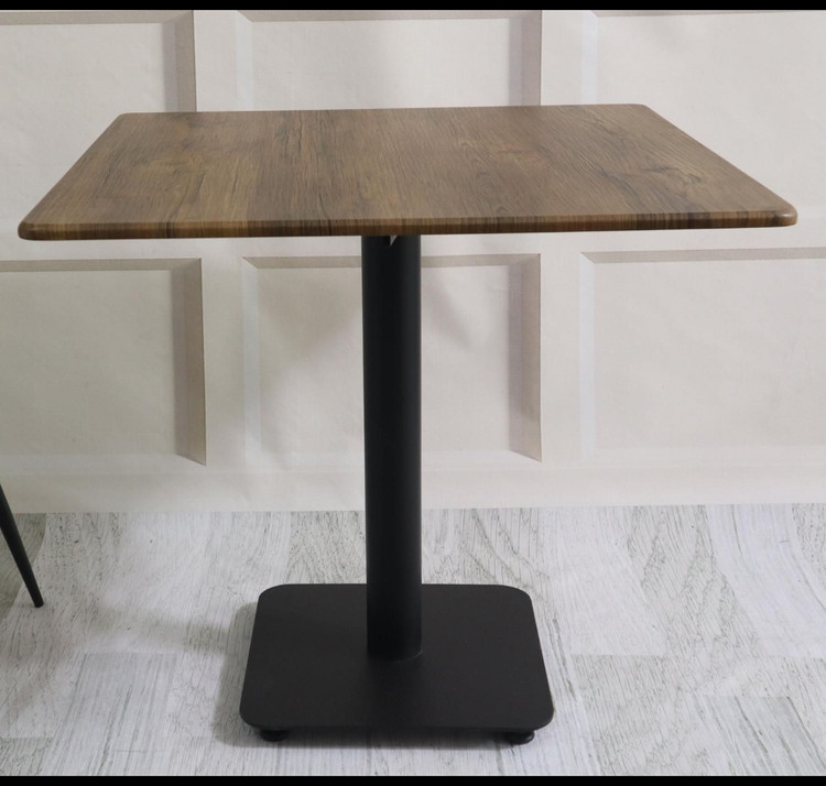 میز پایه وسط ۴ نفره با صفحه MDF لبه دوبل و پایه فلزی مقاوم