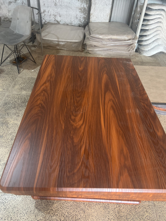 طرح چوب تیره