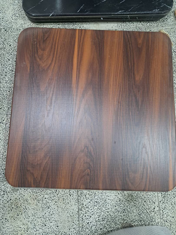 طرح چوب تیره